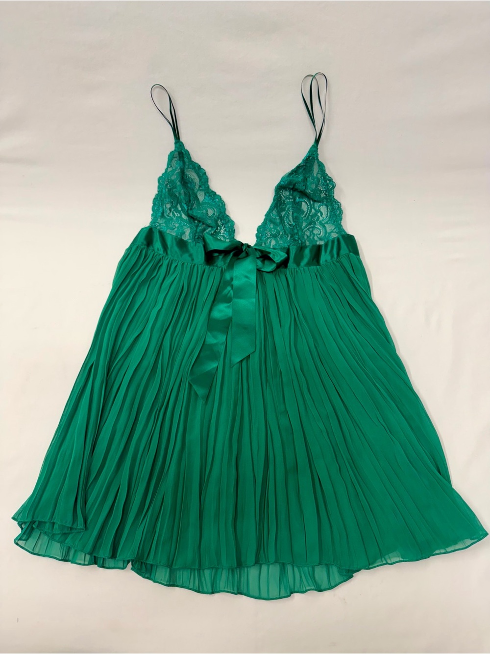 Victoria's Secret Emerald Green Lace Pleated Chemise